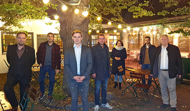 ÖAAB-Ideenwerkstatt in der Schlosserei. v.r.: GR Markus Wildeis, STR Franziska Olischer, GR Ilker Dogru, GR Christoph Kny, STR Otto Rezac, Christian Boeger und GR Michael Danzinger.